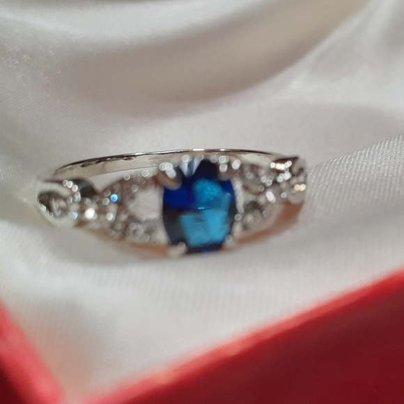 Inlaid Sapphire Zircon Size 11 Ring - Picture 3 of 9